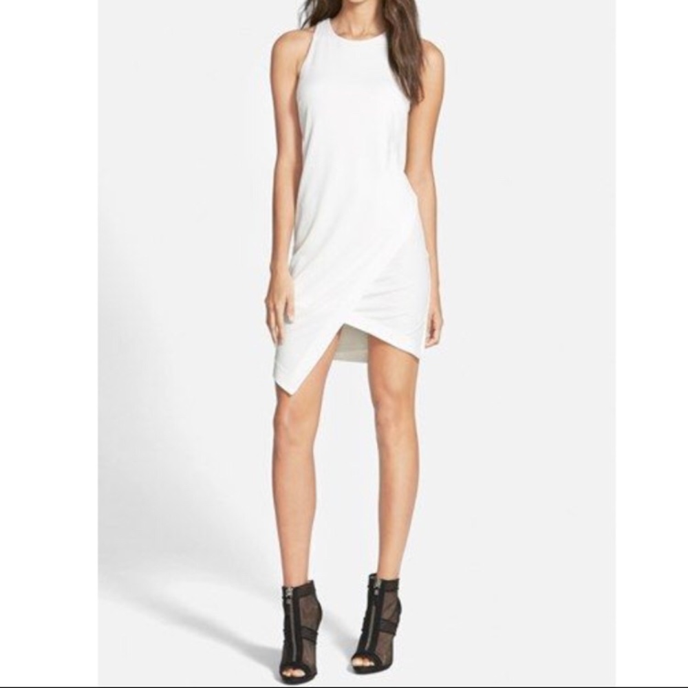 Leith 🥂 White Modern Asymmetrical Dress